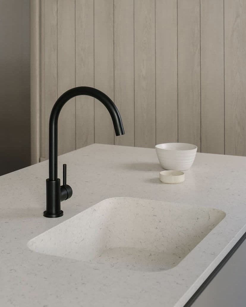 Round Gooseneck Kitchen Mixer Tap - Matte Black thumbnail 5