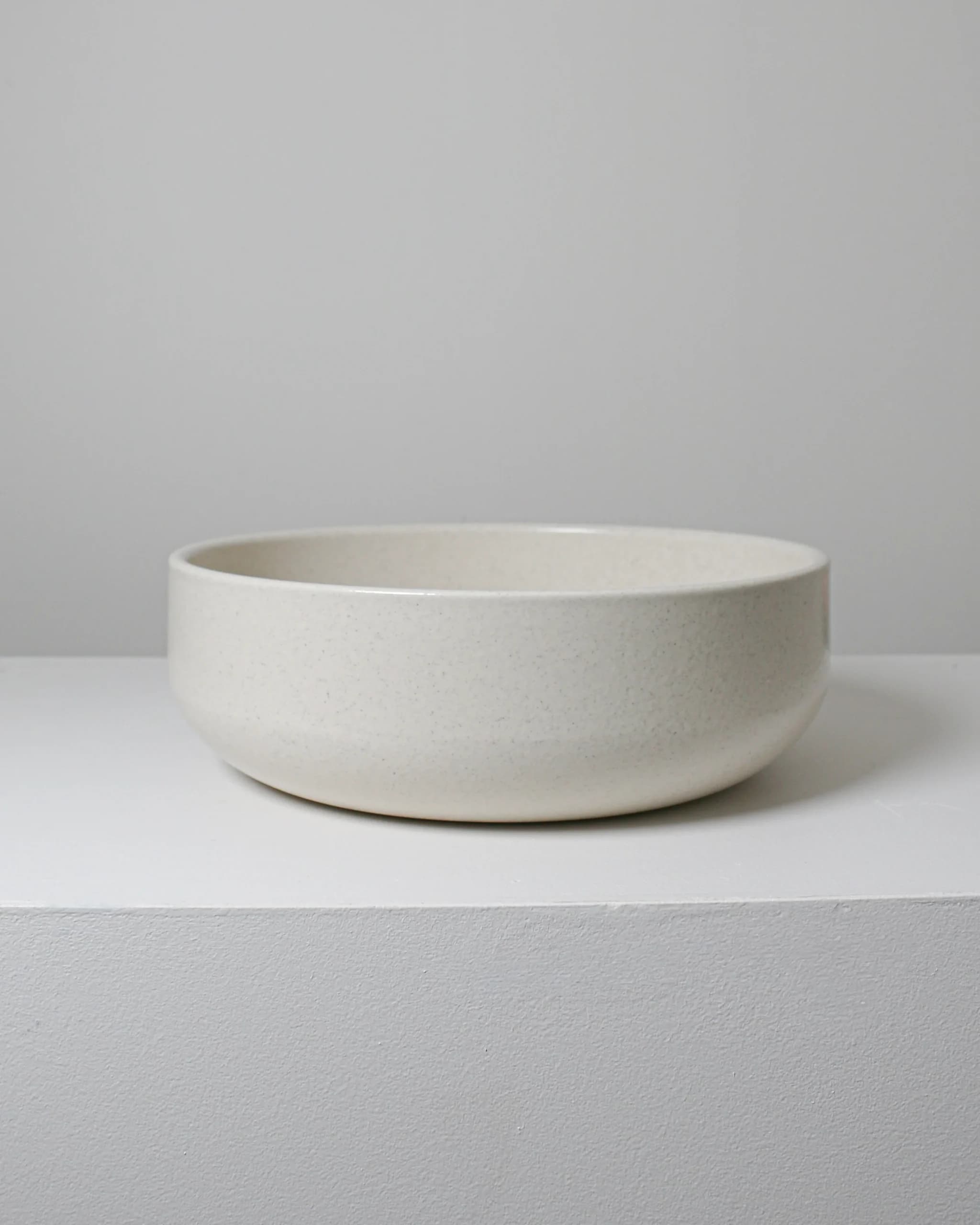 Robert Gordon Clay 300 Round Hand Basin thumbnail 6