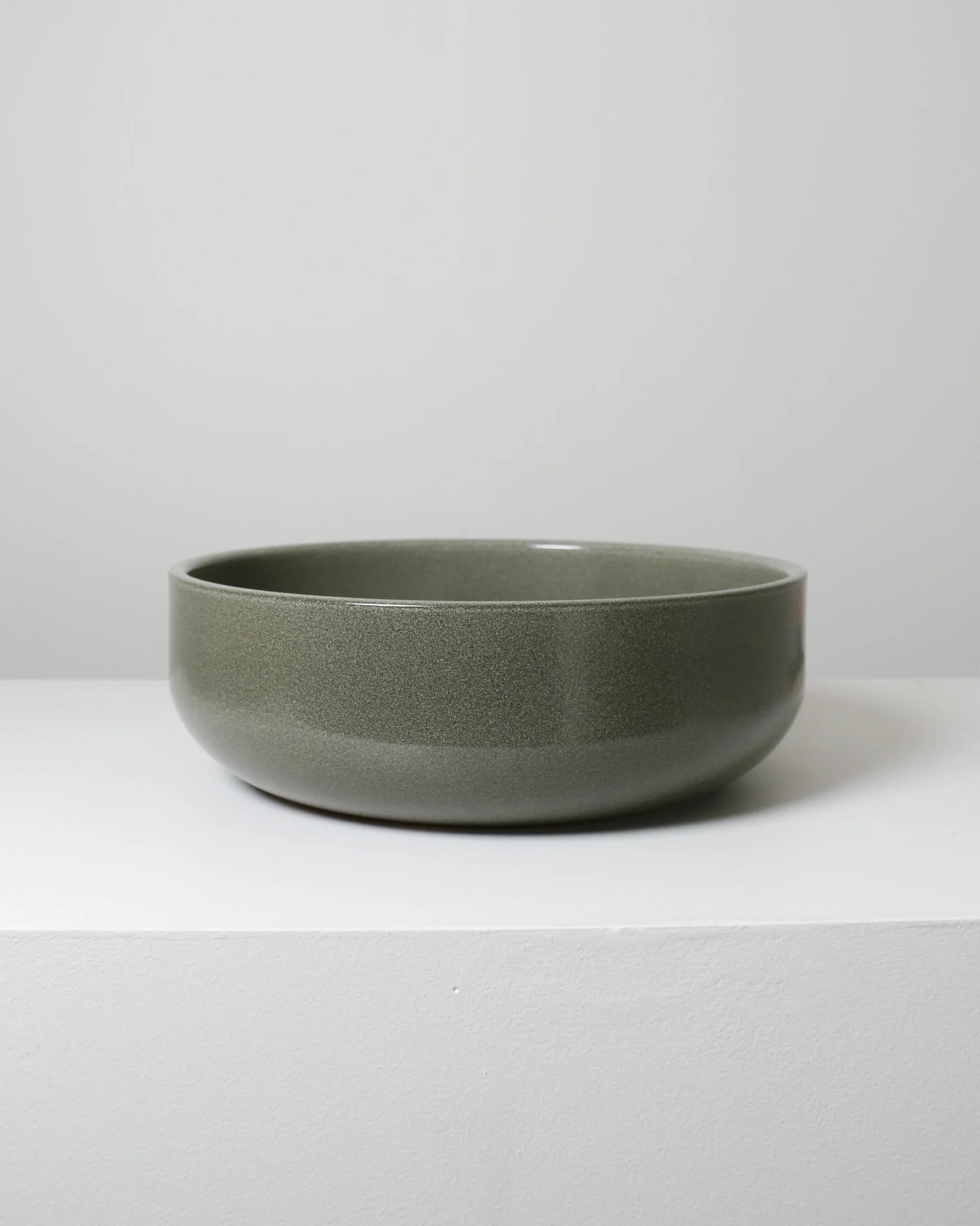 Robert Gordon Clay 300 Round Hand Basin thumbnail 9