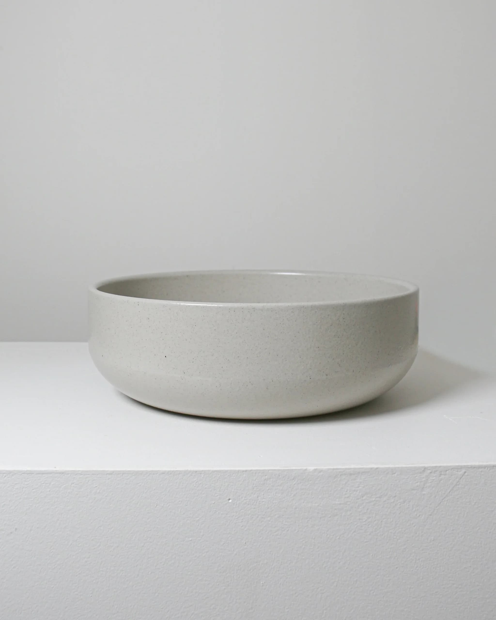 Robert Gordon Clay 300 Round Hand Basin thumbnail 4