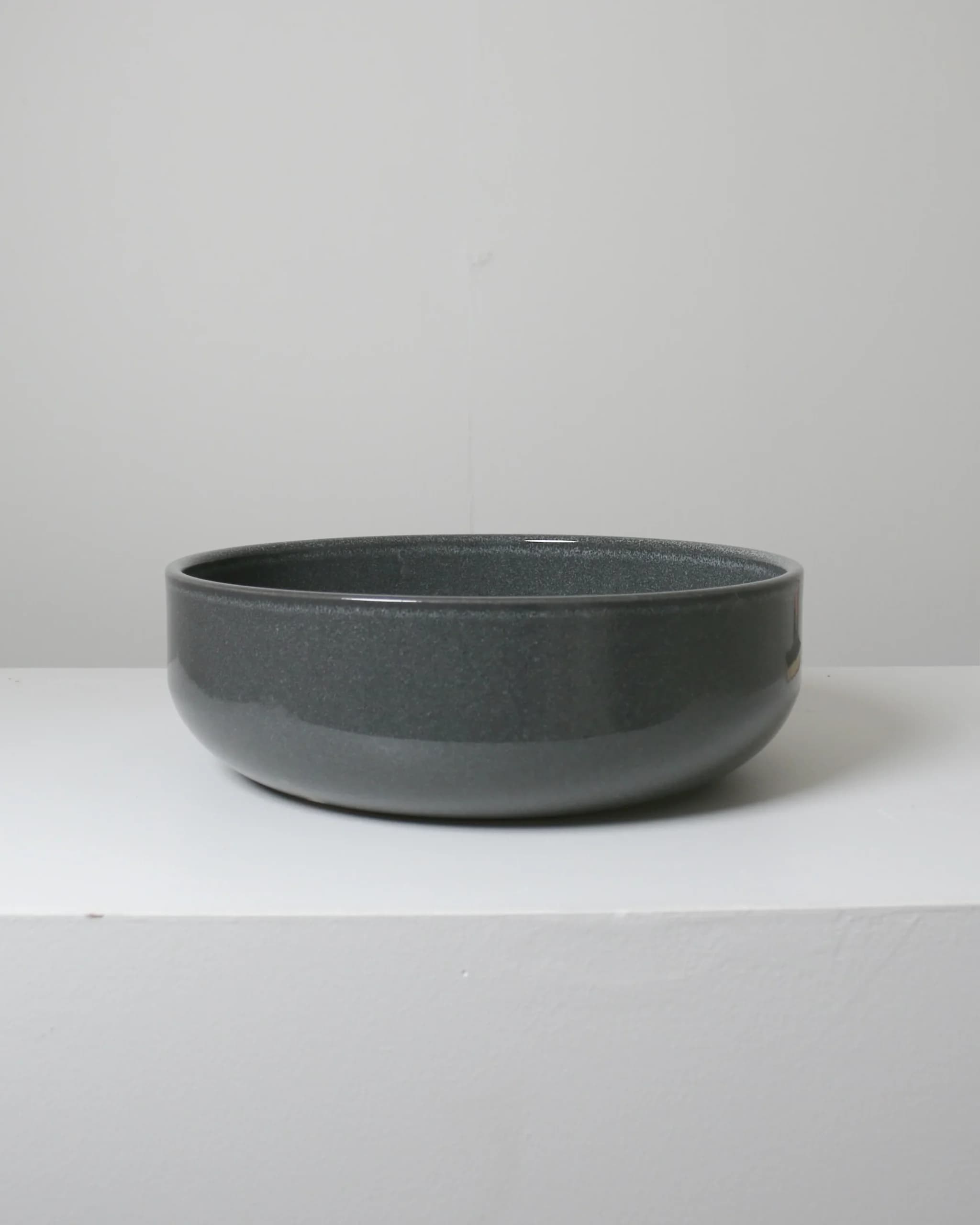 Robert Gordon Clay 300 Round Hand Basin thumbnail 8