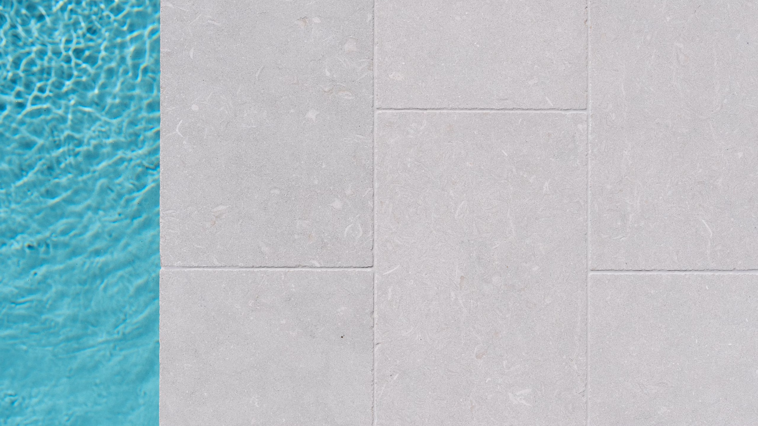 Pool Coping - Willow Limestone thumbnail 3