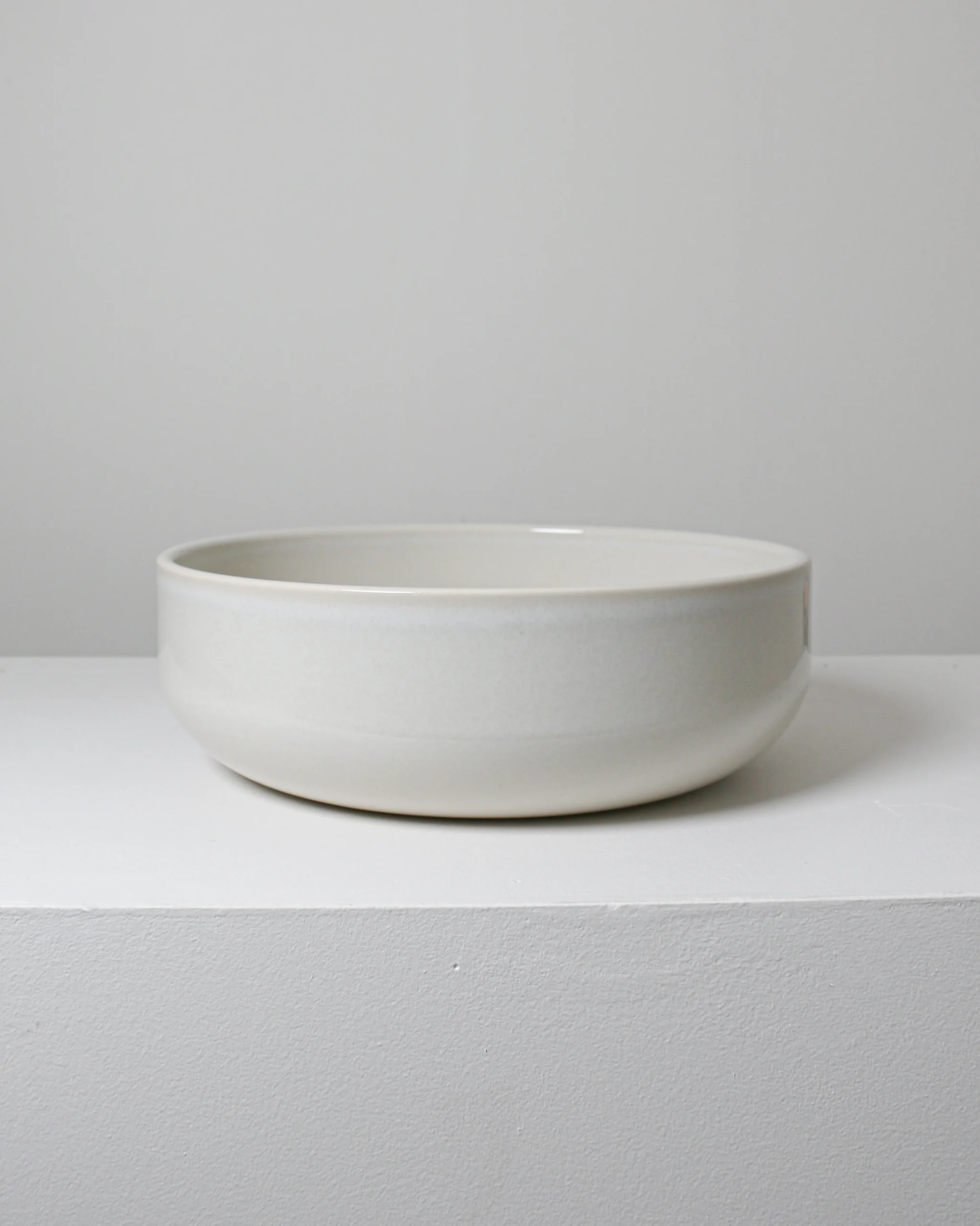 Robert Gordon Clay 300 Round Hand Basin