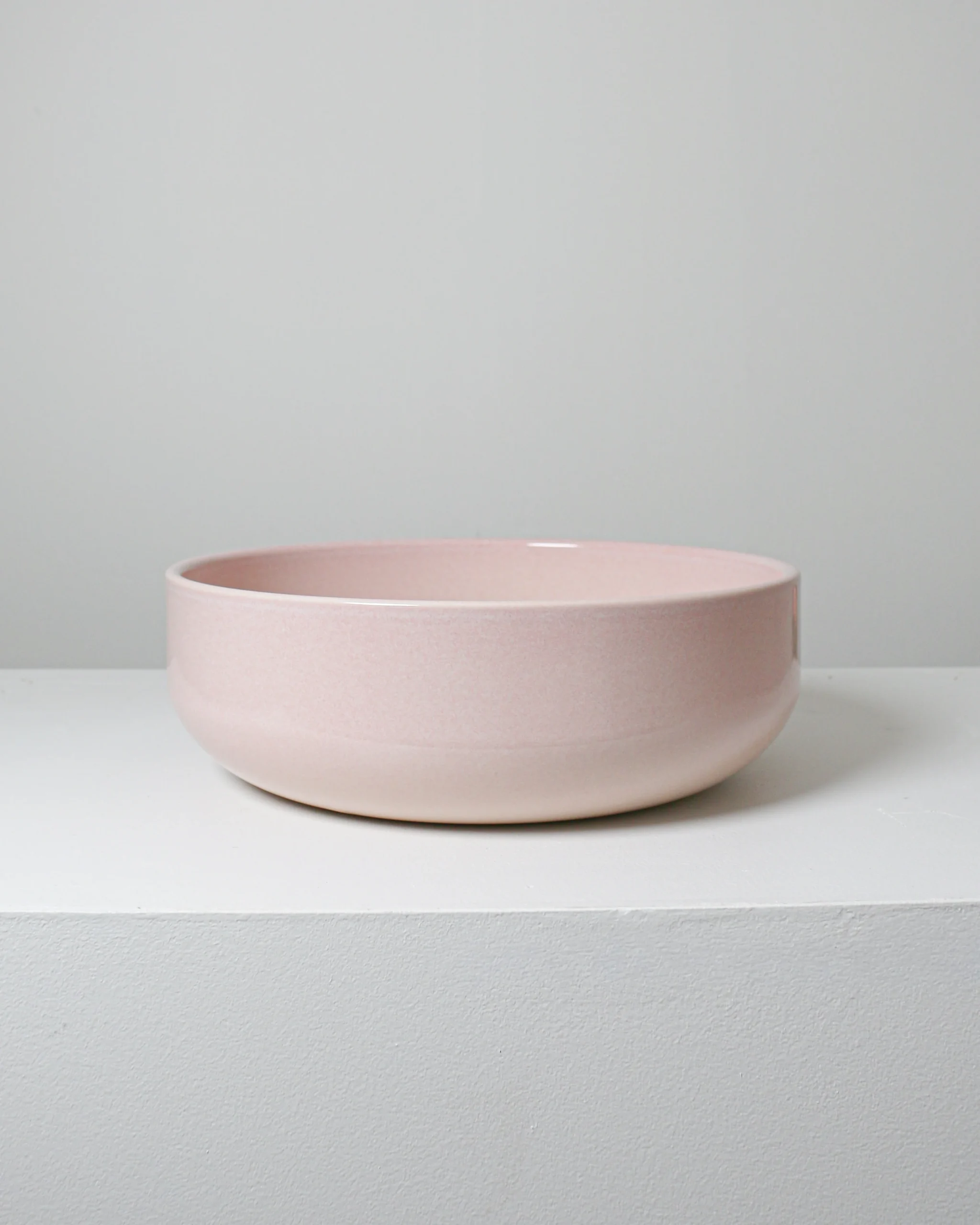 Robert Gordon Clay 300 Round Hand Basin